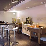 Appart hôtel Quality Only Cdg Airport En France 4*