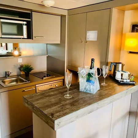 Aparthotel Quality Only Cdg Airport En France Roissy-en-France