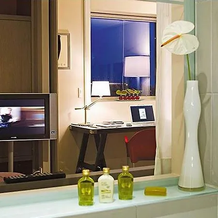 Quality Only Cdg Airport En France 4*