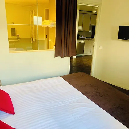 Quality Only Cdg Airport En France Aparthotel 4*