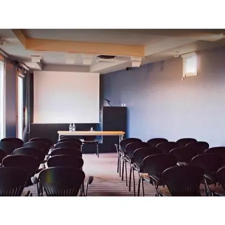 Standing By Actisource Appart hôtel Roissy-en-France