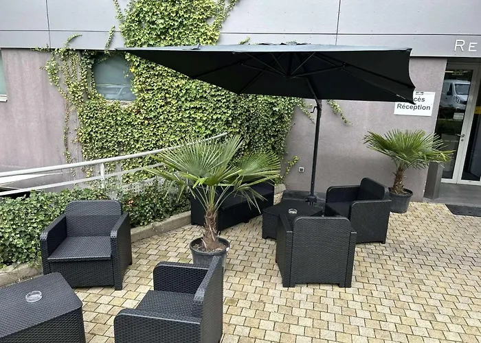 Aparthotel Quality Only Cdg Airport En France 4*