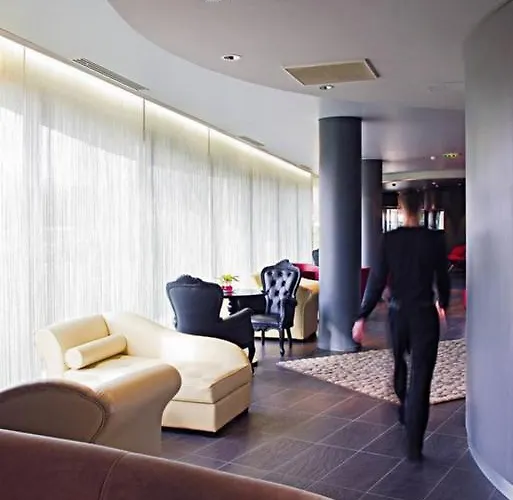 Quality Only Cdg Airport En France Aparthotel 4*